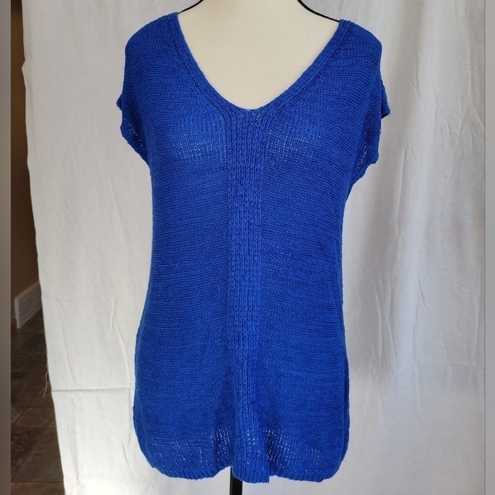 August Silk royal blue v neck tie back short sleeve open knit pullover top M